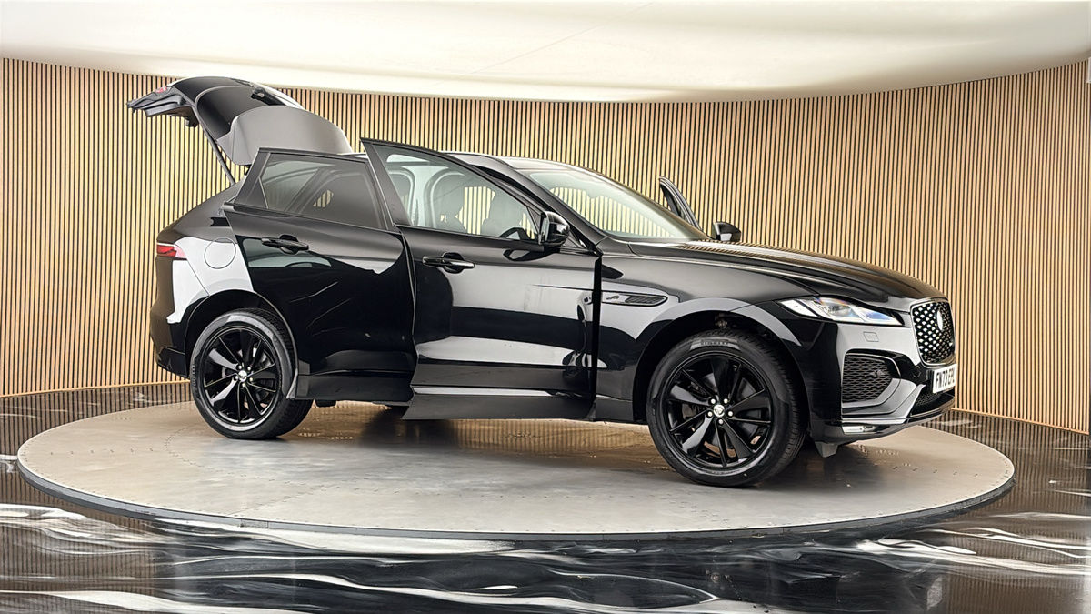 More views of Jaguar F-PACE