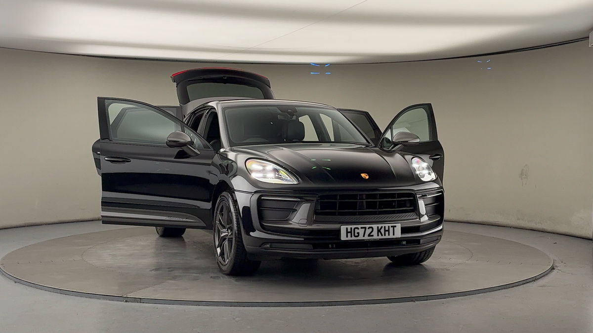 More views of Porsche Macan