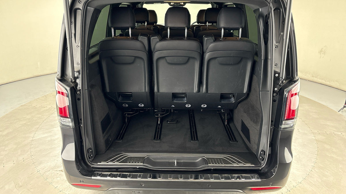 Mercedes-Benz V Class Image 11
