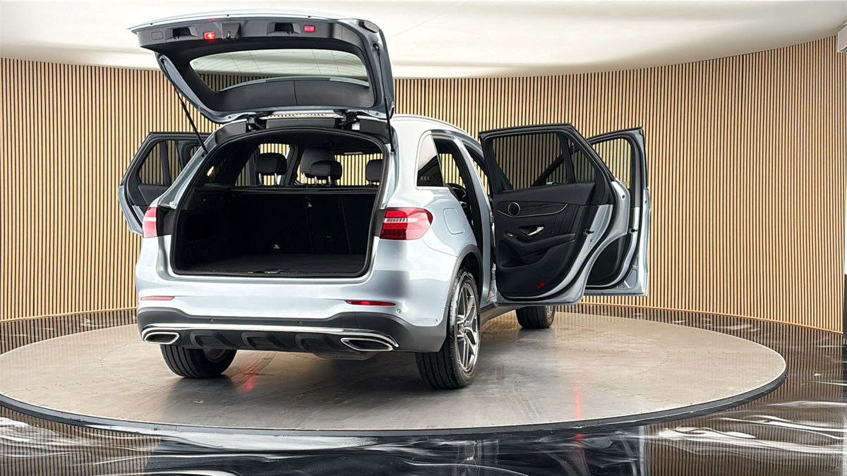 More views of Mercedes-Benz GLC