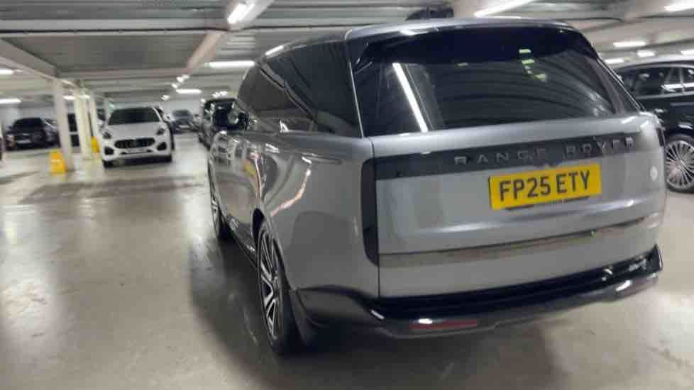More views of Land Rover Range Rover
