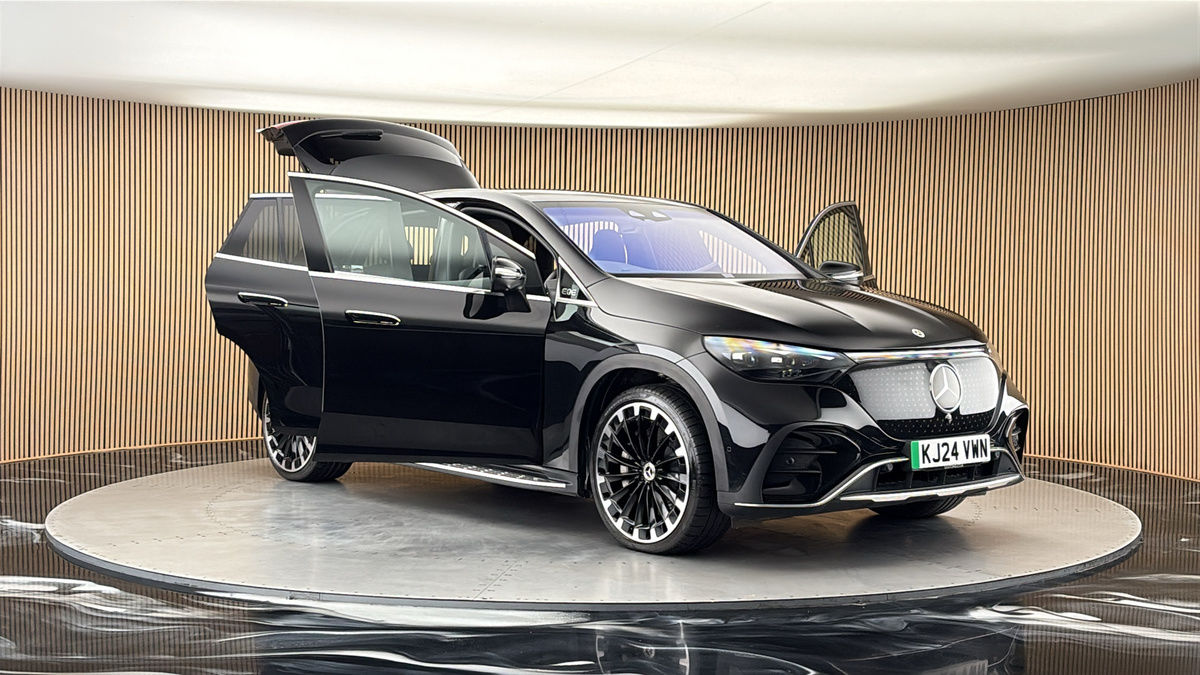 More views of Mercedes-Benz EQE