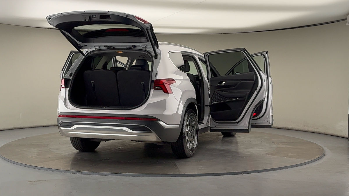 More views of Hyundai Santa Fe