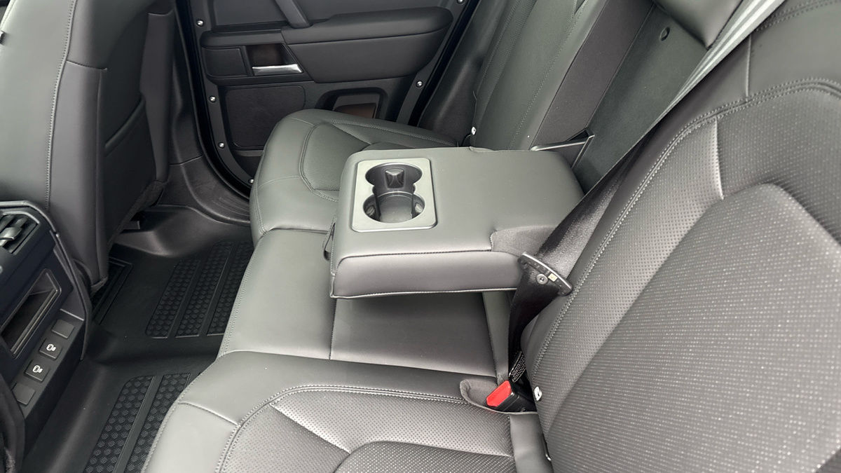 Land Rover Defender 110 Urban Image 9