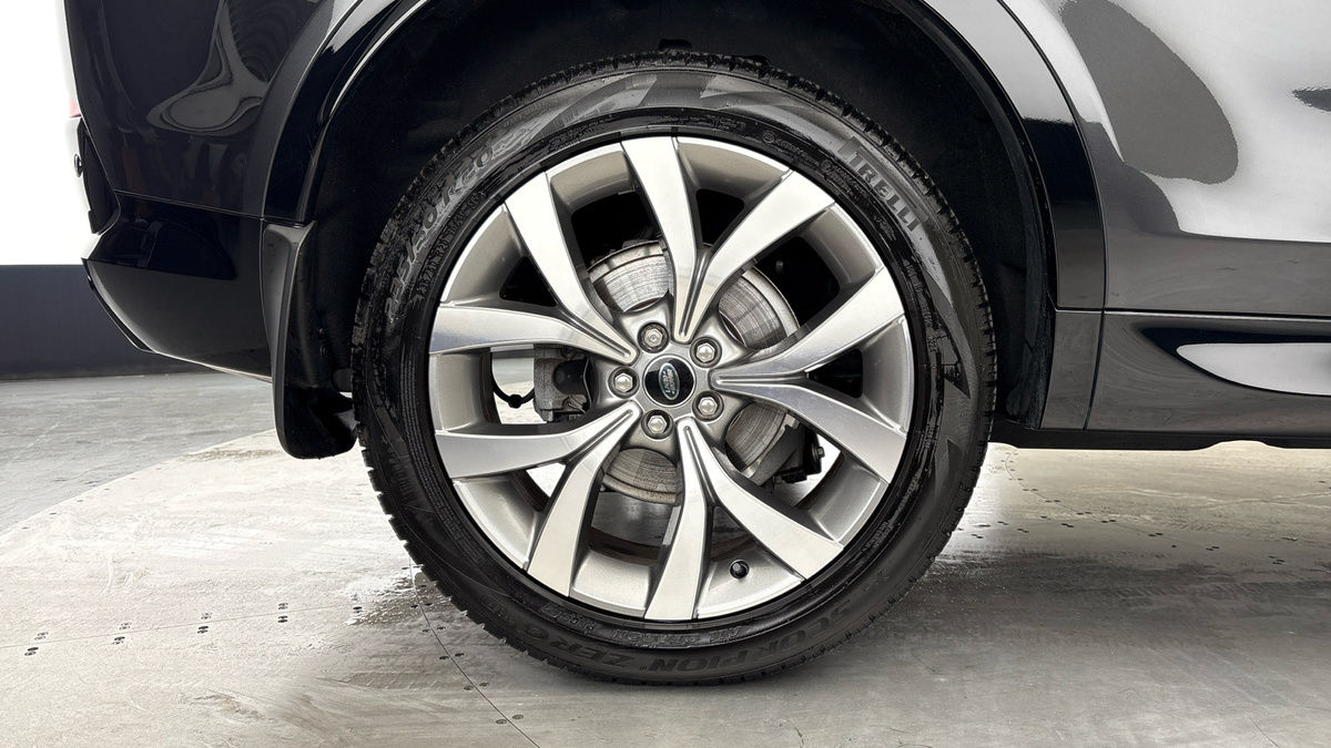 Land Rover Discovery Sport Image 10