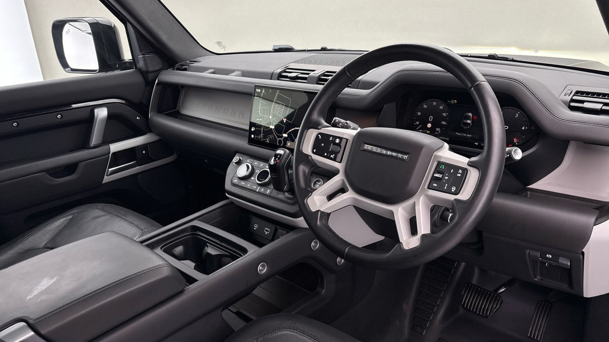 Land Rover Defender 90 Image 5