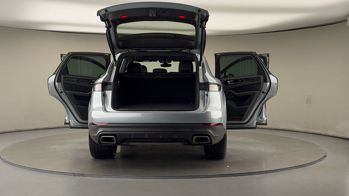 More views of Porsche Cayenne