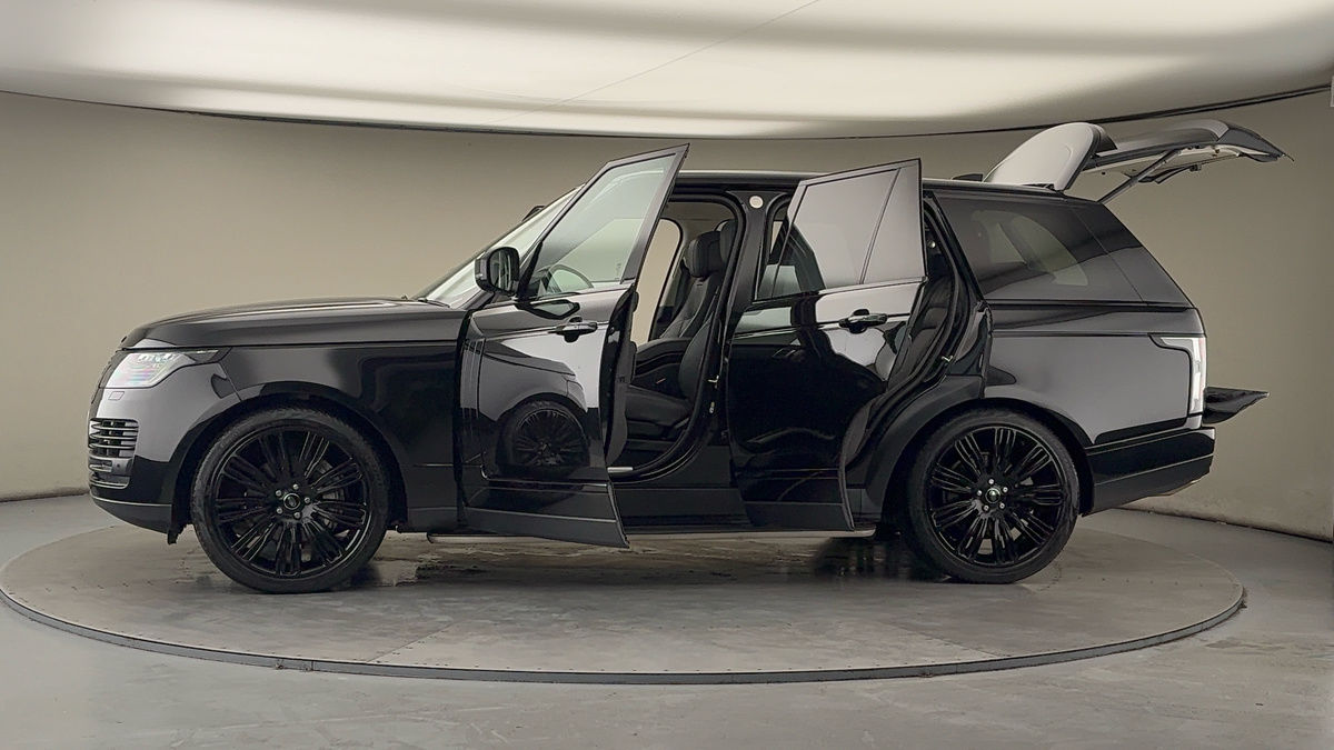 More views of Land Rover Range Rover