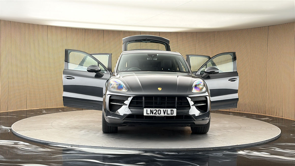 More views of Porsche Macan
