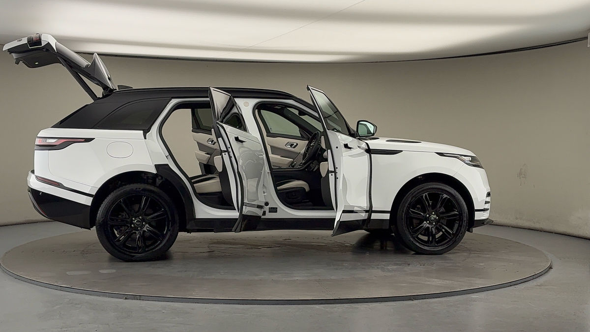 More views of Land Rover Range Rover Velar