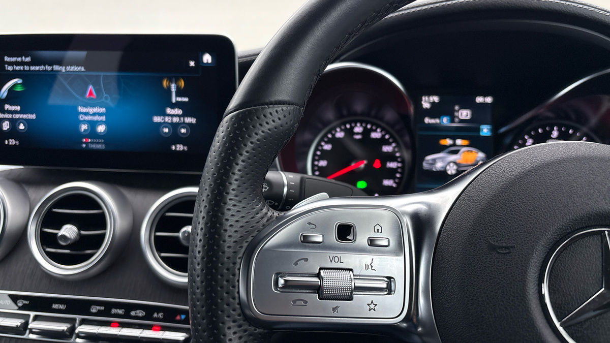 Mercedes-Benz GLC Image 13