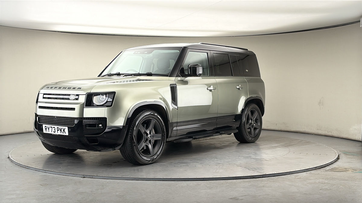 More views of Land Rover Defender 110