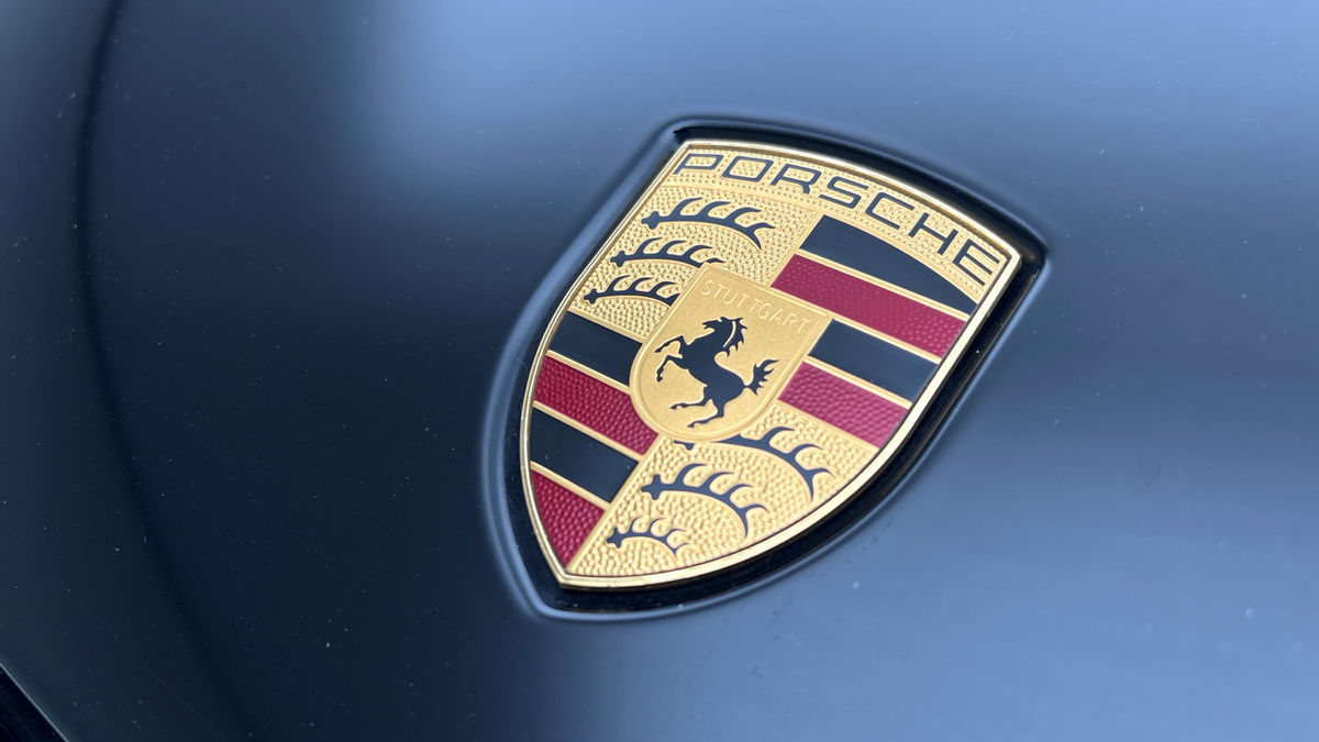 Porsche Cayenne Image 24
