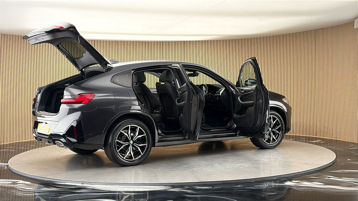 More views of BMW X4