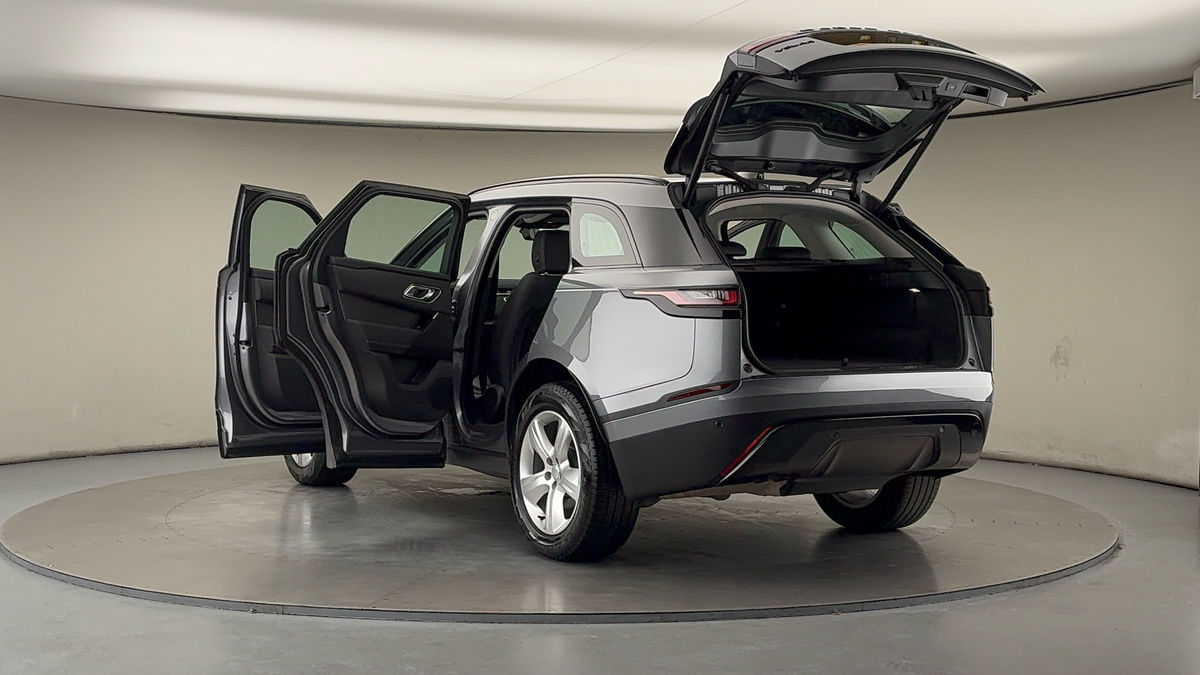Land Rover Range Rover Velar Image 23