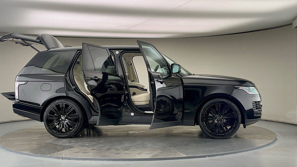 More views of Land Rover Range Rover