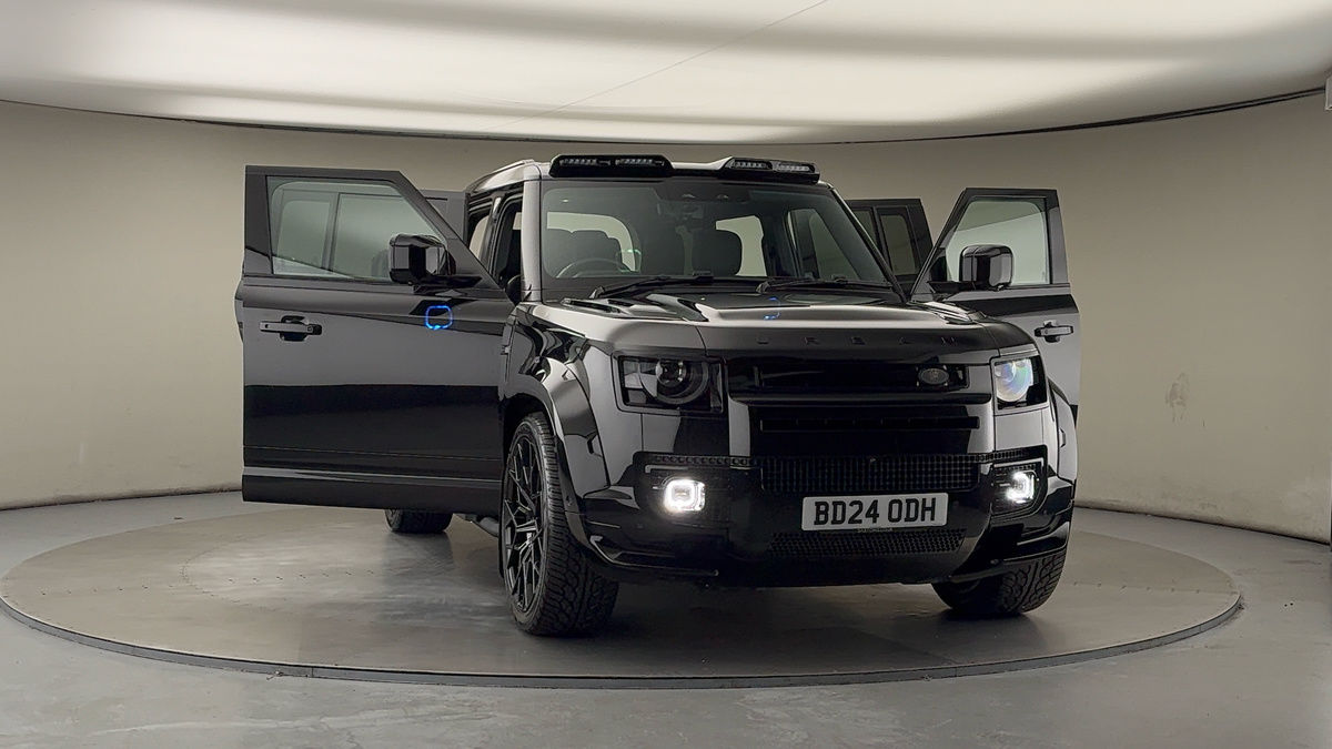 More views of Land Rover Defender 110