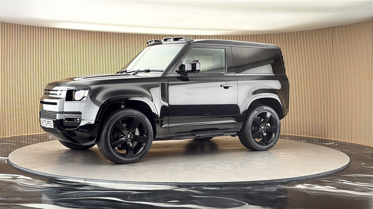 More views of Land Rover Defender 90