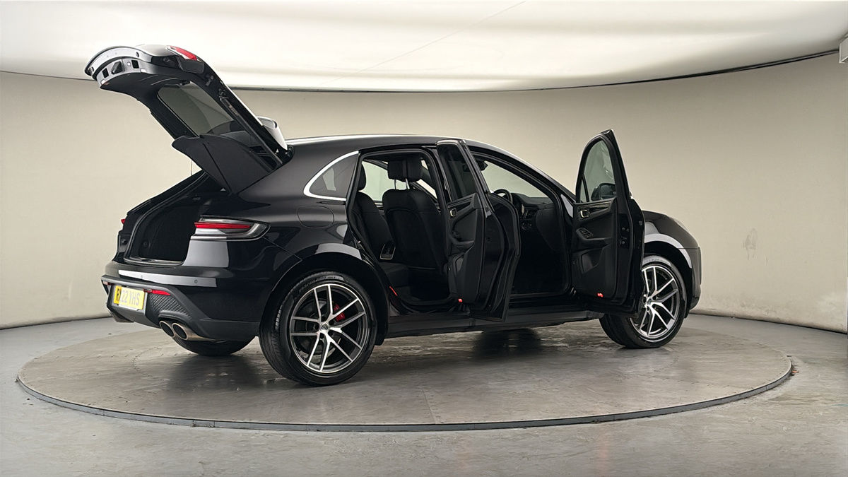 More views of Porsche Macan