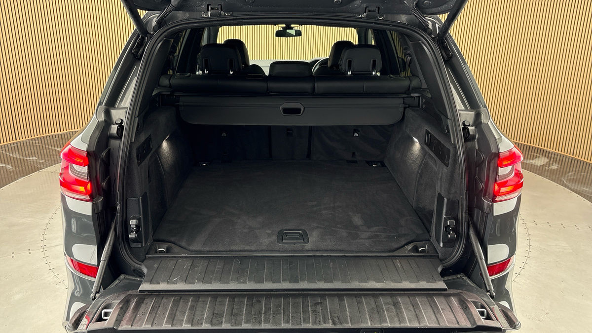 BMW X5 Image 11