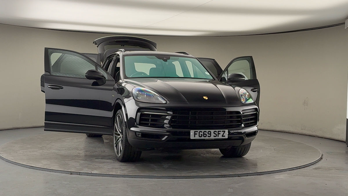 More views of Porsche Cayenne