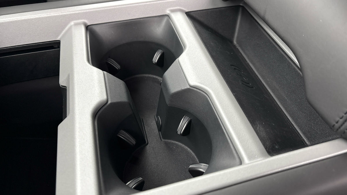 Land Rover Defender 90 Image 9