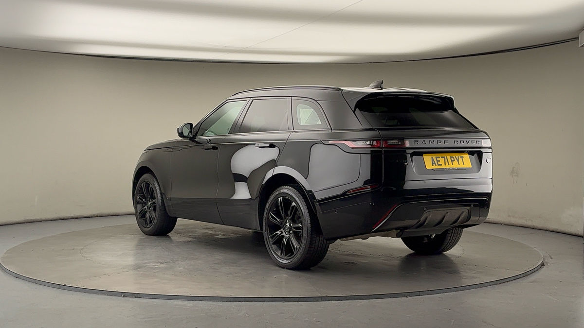 Land Rover Range Rover Velar Image 2