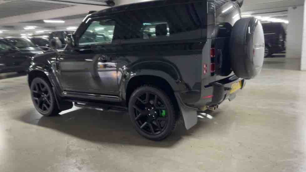 More views of Land Rover Defender 90