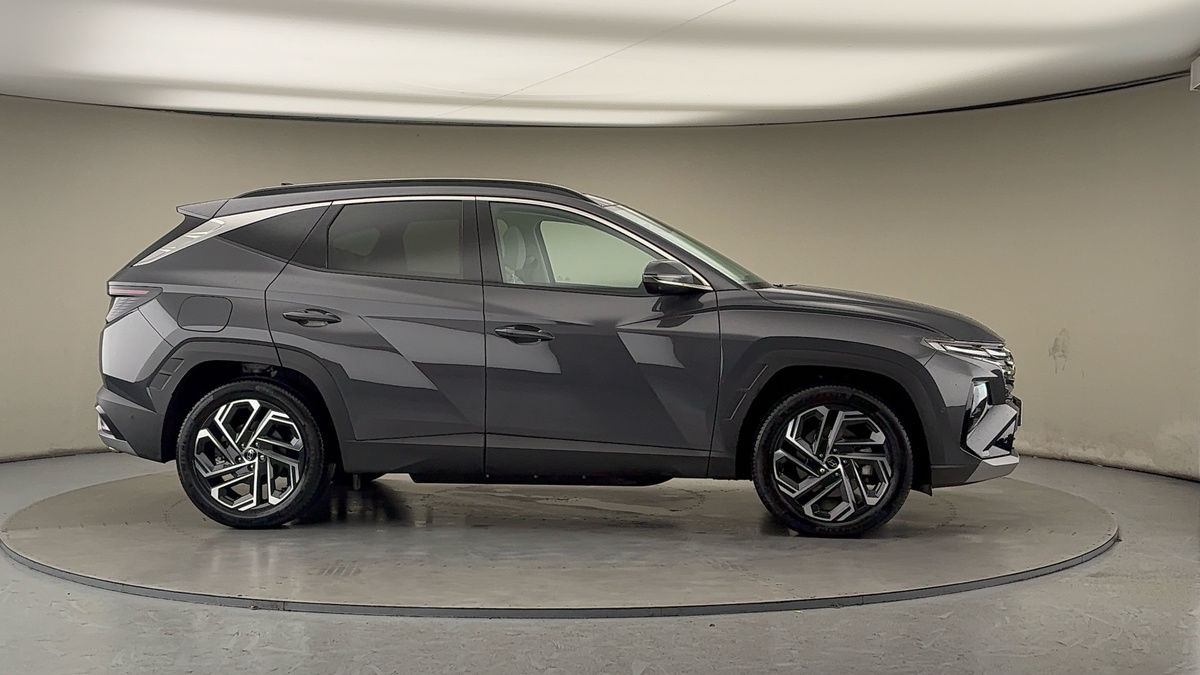 More views of Hyundai TUCSONix35