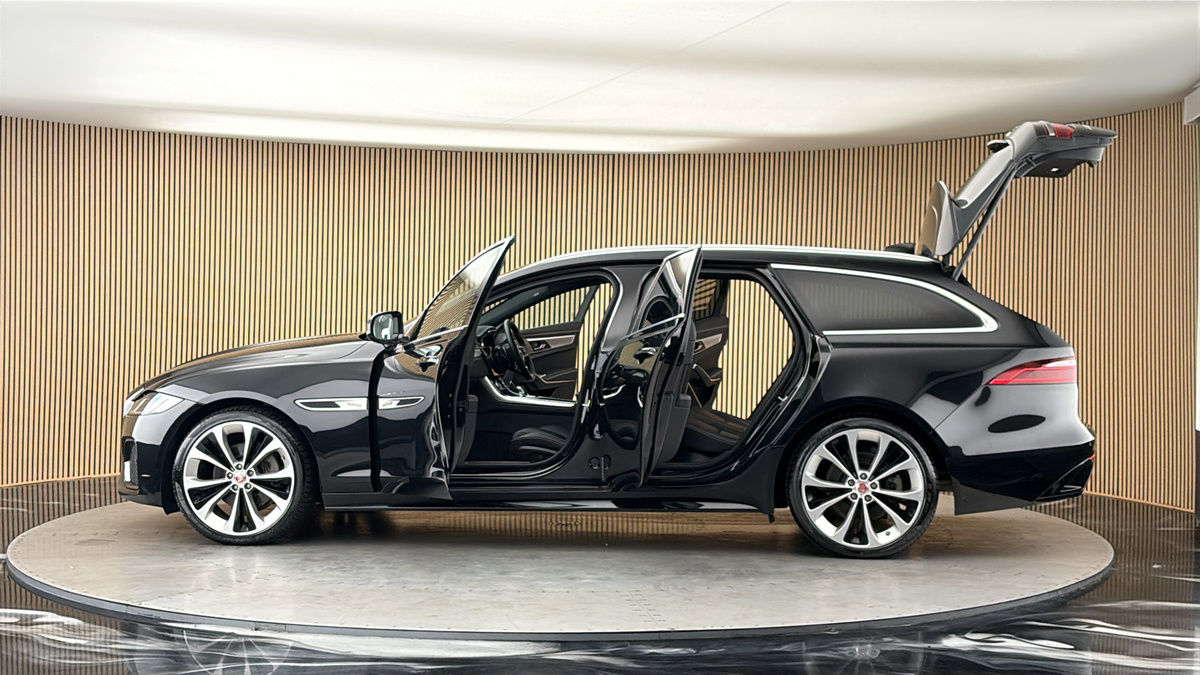 More views of Jaguar XF