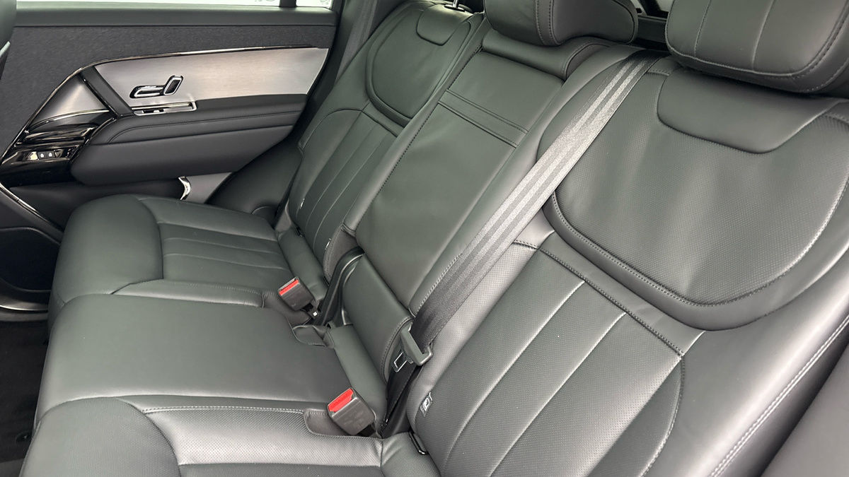 Land Rover Range Rover Sport Image 8