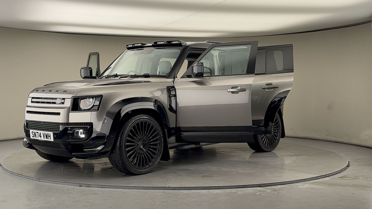 More views of Land Rover Defender 110