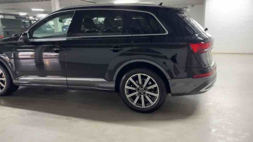 More views of Audi Q7