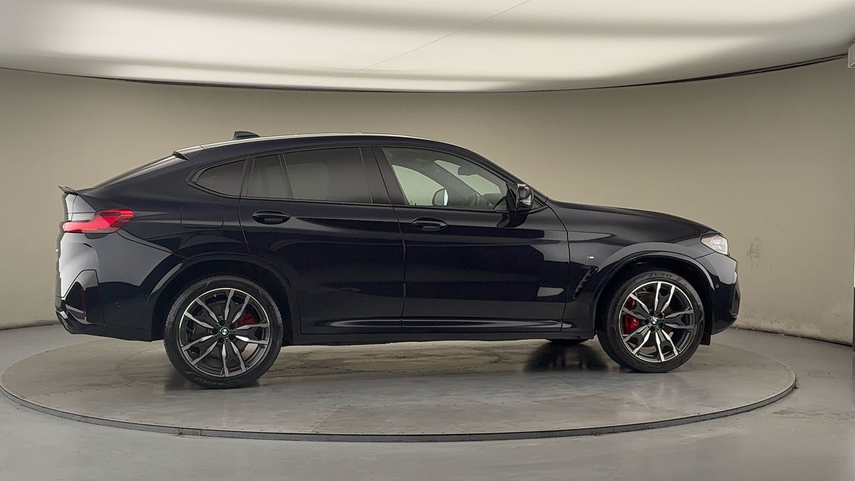 More views of BMW X4