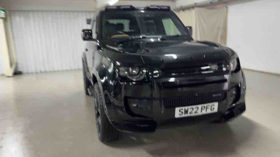 More views of Land Rover Defender 90