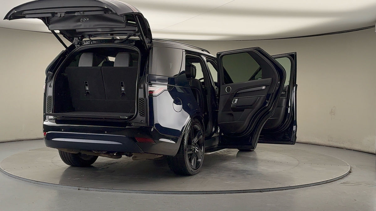 More views of Land Rover Discovery