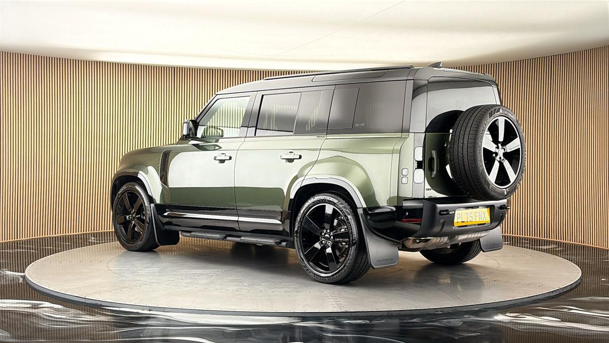 More views of Land Rover Defender 110