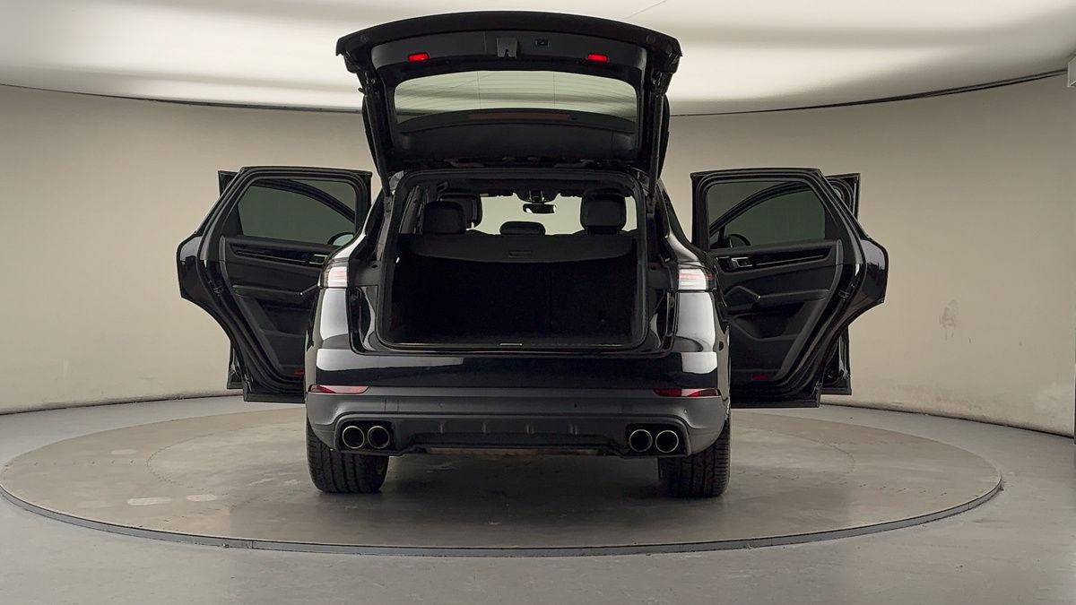 More views of Porsche Cayenne