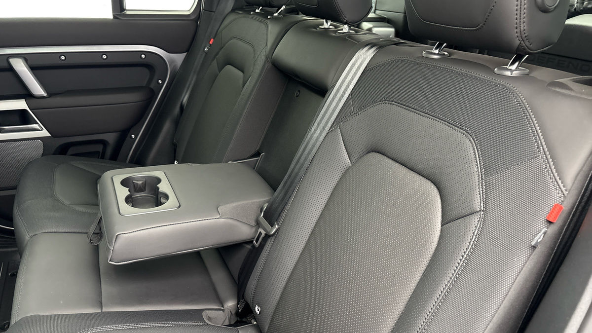 Land Rover Defender 110 Urban Image 9