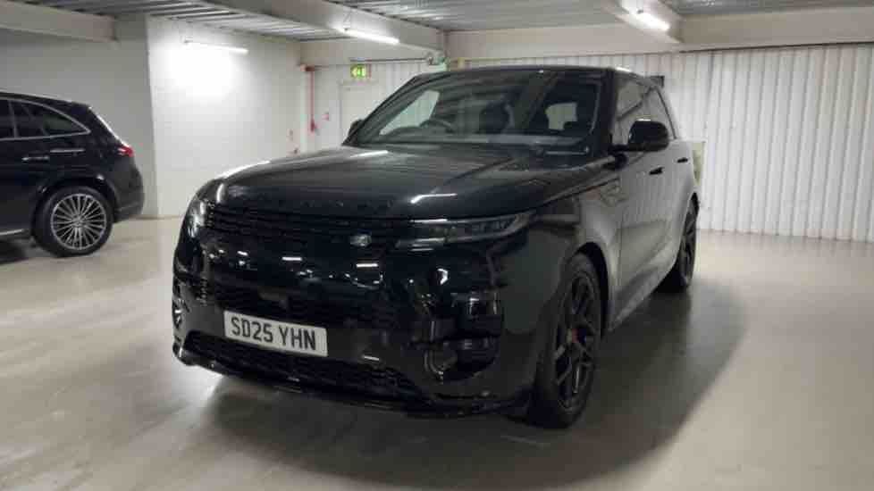 More views of Land Rover Range Rover Sport
