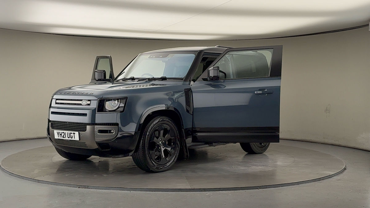 More views of Land Rover Defender 90