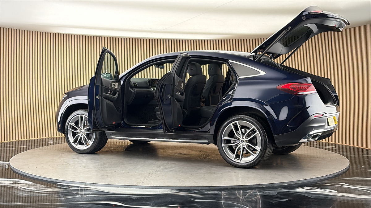 More views of Mercedes-Benz GLE