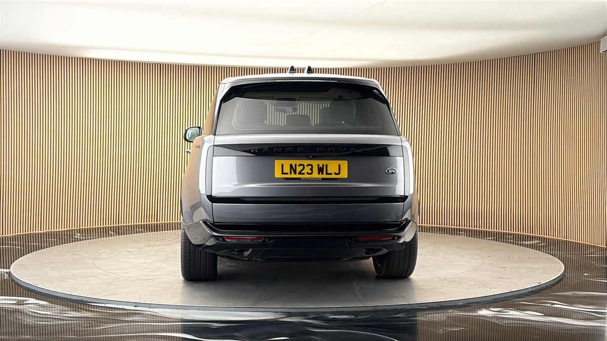 More views of Land Rover Range Rover