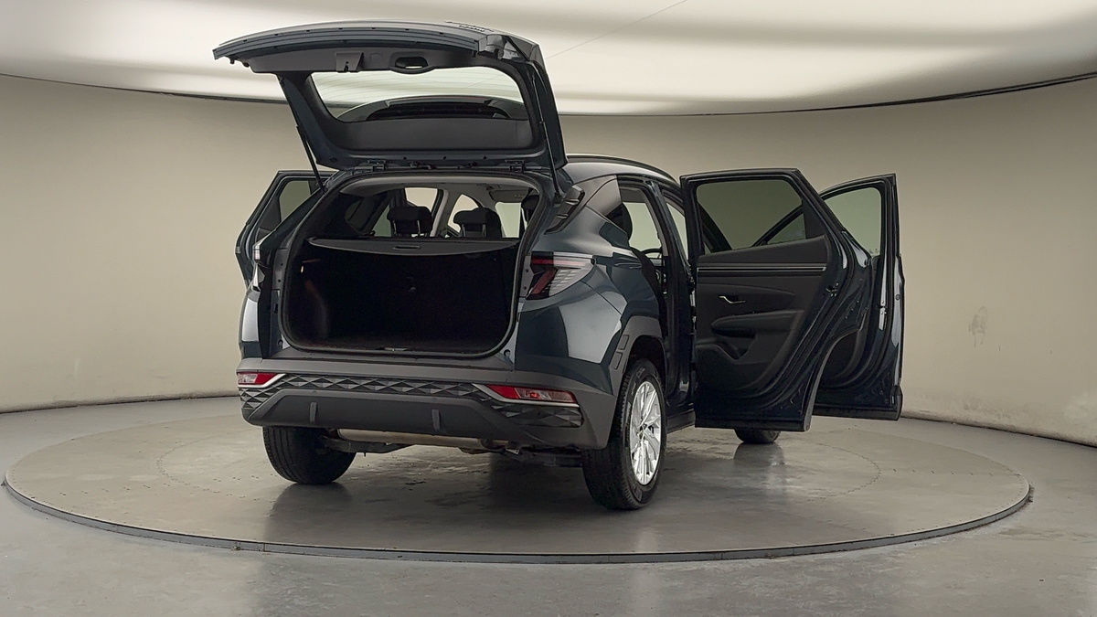 More views of Hyundai TUCSON