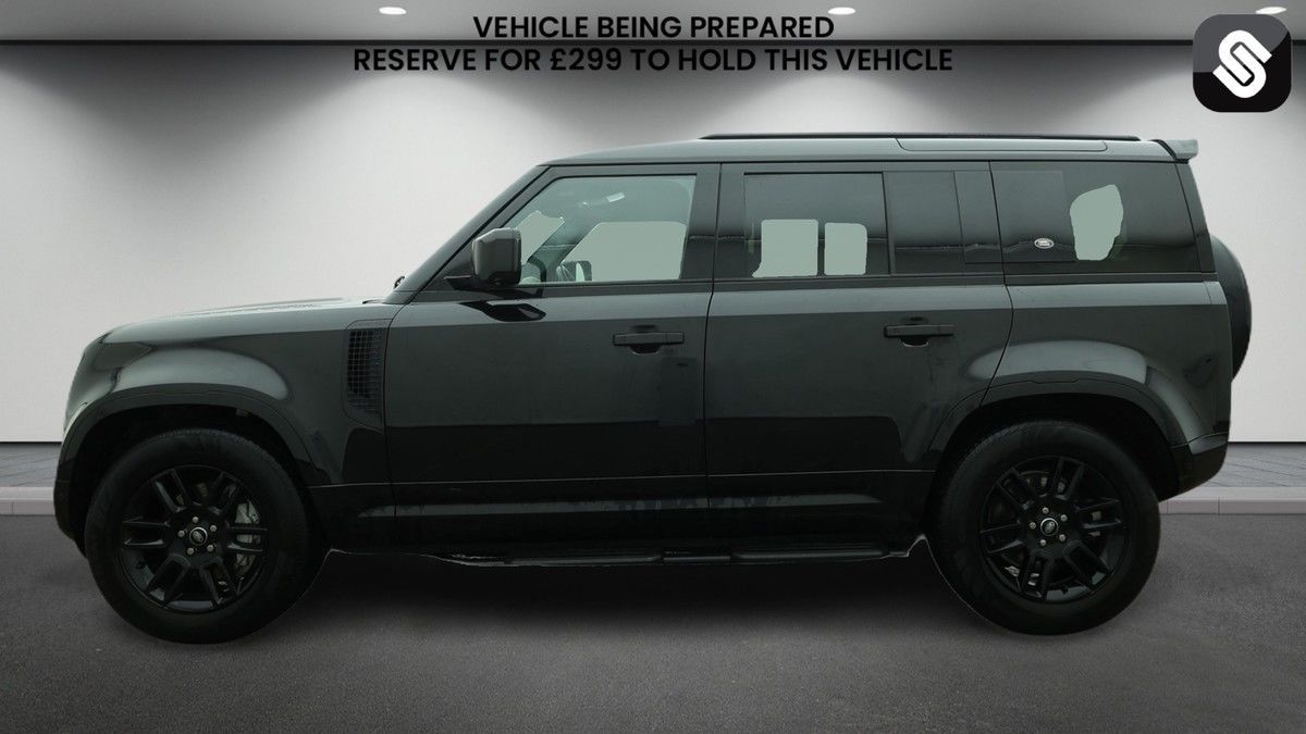 Land Rover Defender 110 Image 6