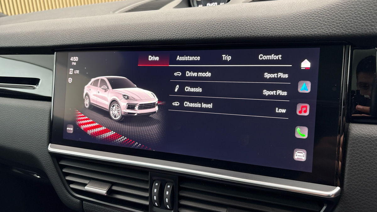 Porsche Cayenne Image 36