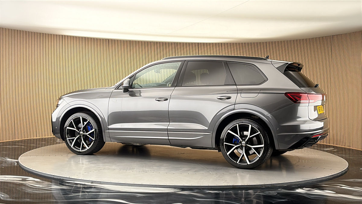 More views of Volkswagen Touareg
