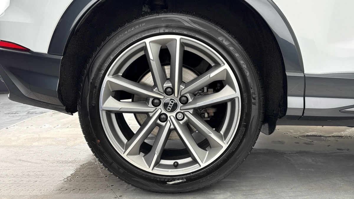 Audi Q3 Image 10