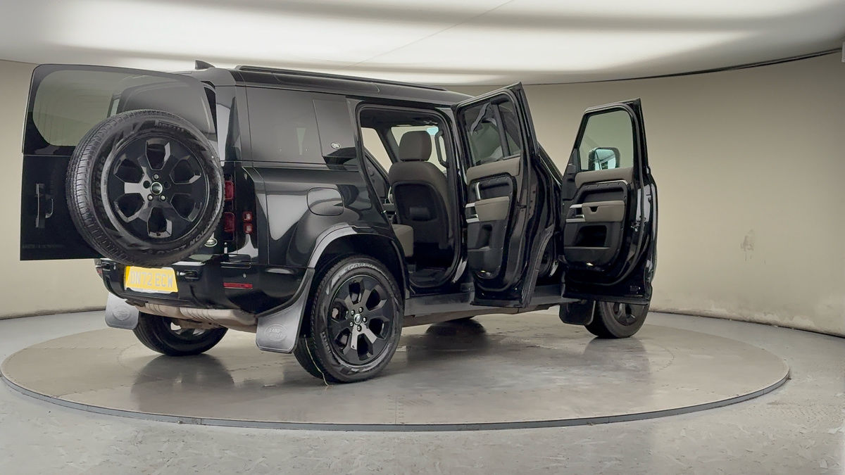 More views of Land Rover Defender 110