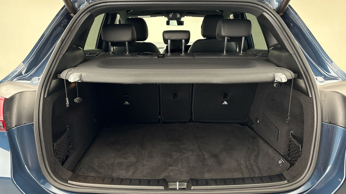 Mercedes-Benz GLA Image 11